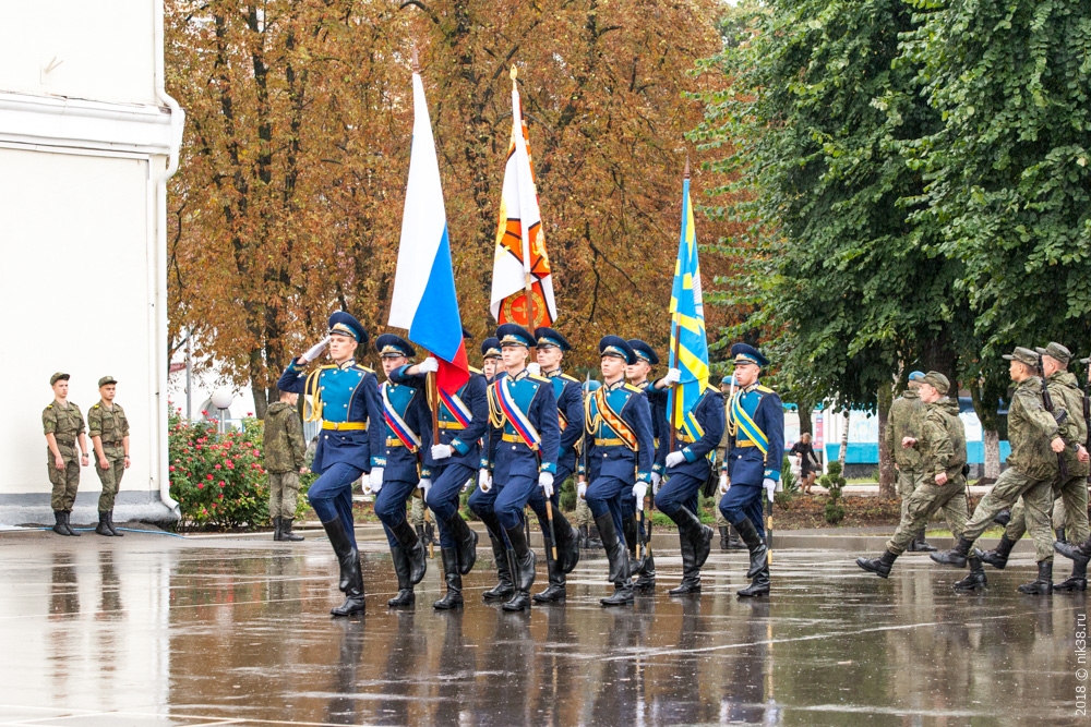 На плацу КВВАУЛ состоялось торжественное мероприятие по приведению курсантов 1-го курса к Военной присяге..