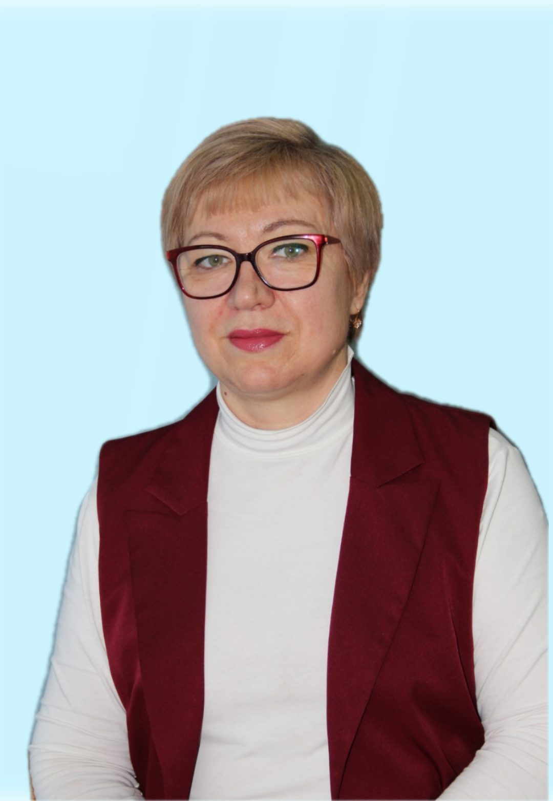 Емельянова Оксана Анатольевна.